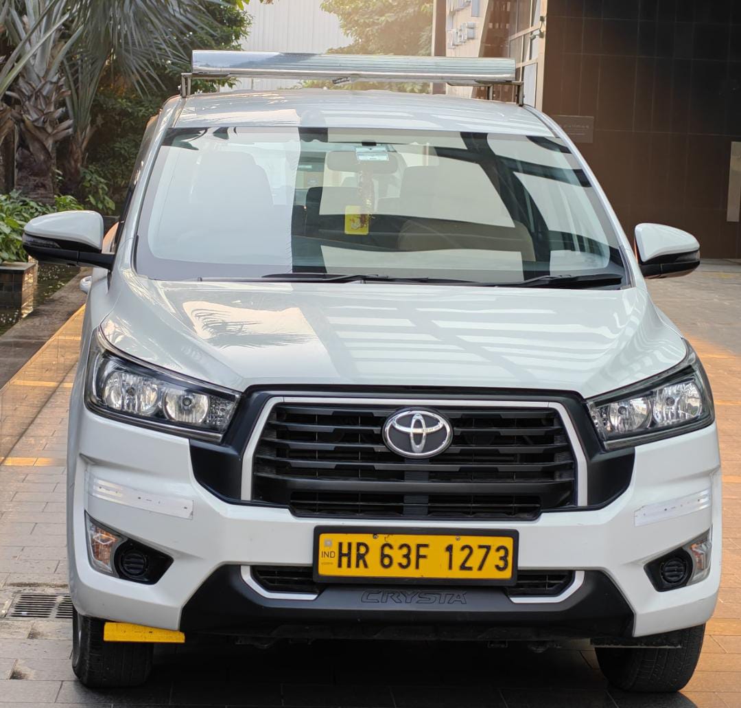 Innova Crysta (7+1)